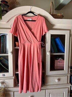 120.) Preloved Made in Canada / Coral Wrap Midi Dress